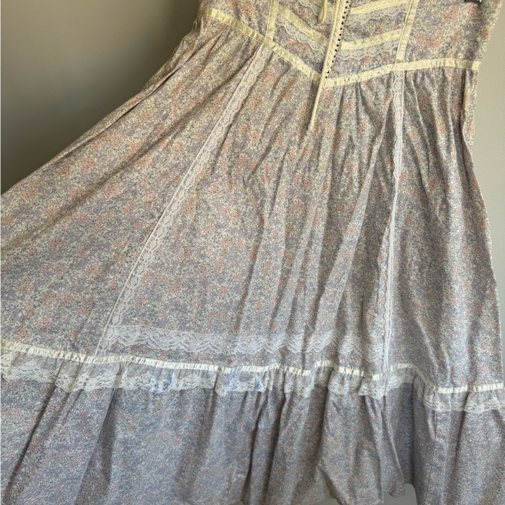Gunne Sax Cream and Light Purple Midi Skirt - Picture 3 of 8